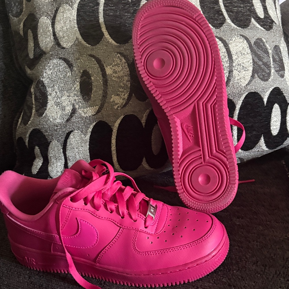 Nike Bold Pink Athletic Shoes